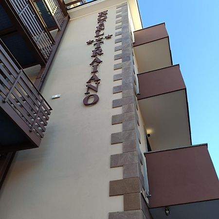 Hotel Traiano Civitavecchia Eksteriør billede