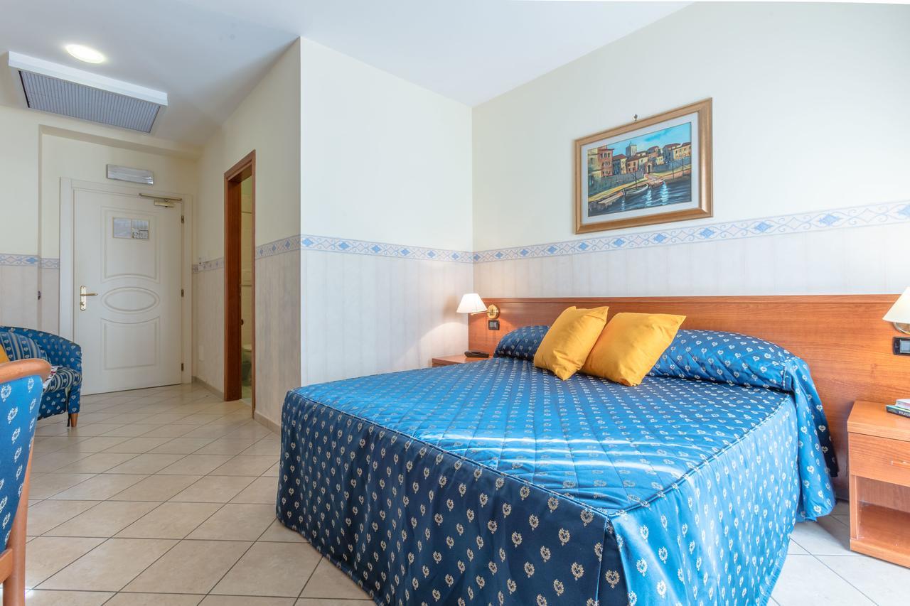 Hotel Traiano Civitavecchia Eksteriør billede