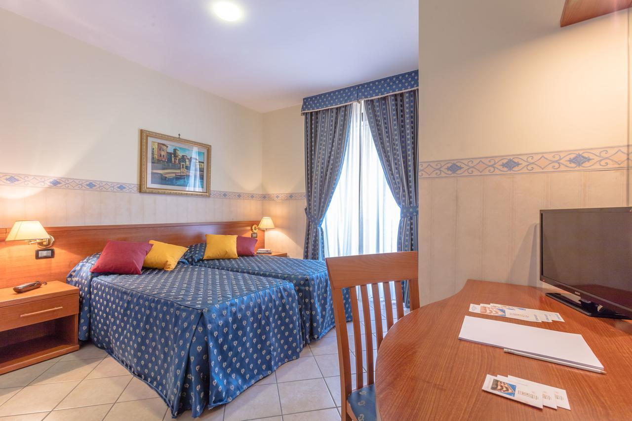 Hotel Traiano Civitavecchia Eksteriør billede