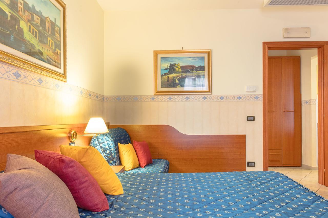Hotel Traiano Civitavecchia Eksteriør billede