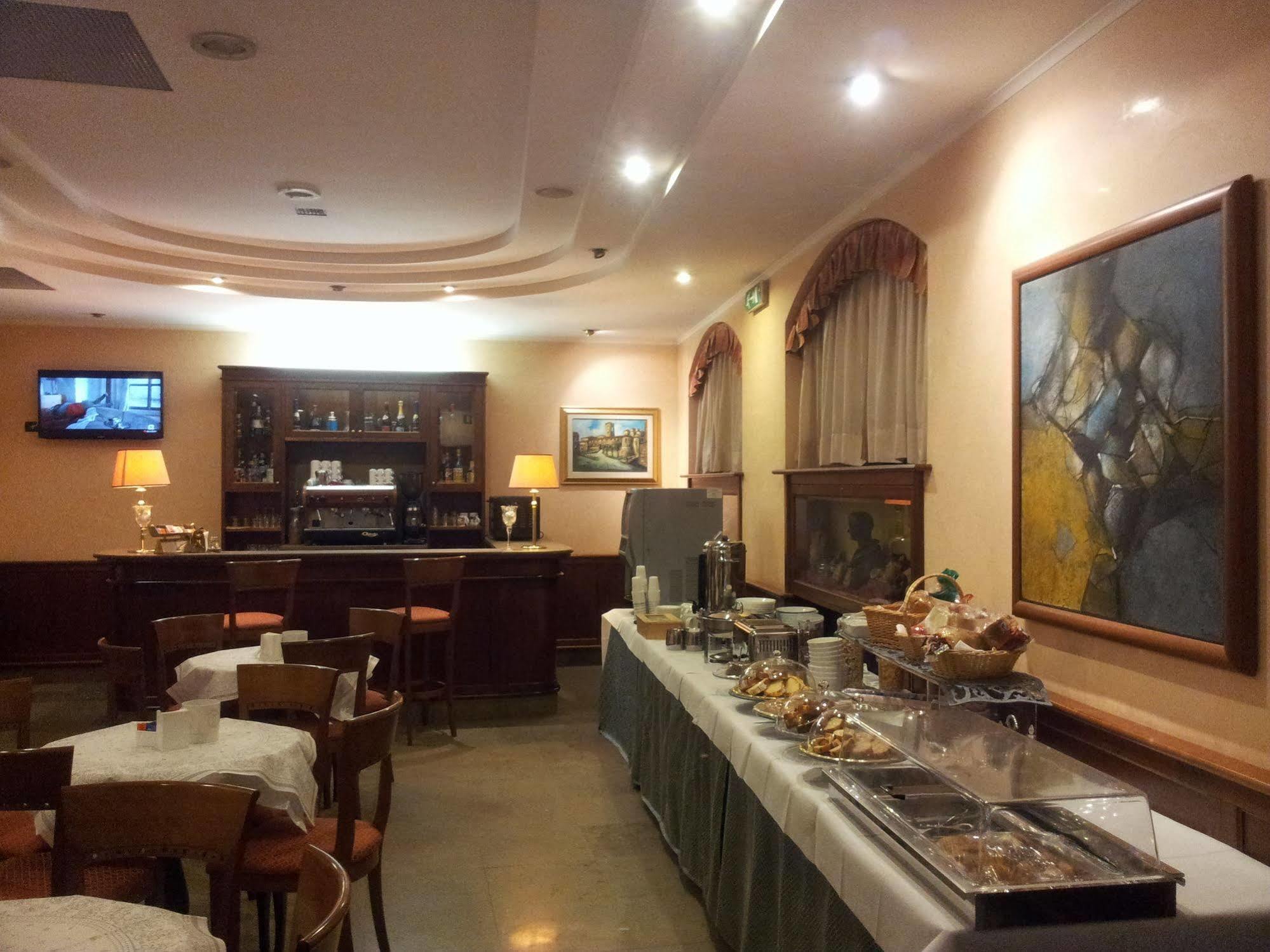 Hotel Traiano Civitavecchia Eksteriør billede
